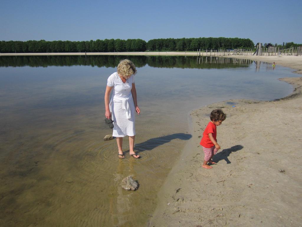 Moushouk Bed And Breakfast Oostwold  Bagian luar foto